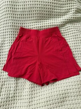 NWOT Lululemon Stretch Woven Relaxed-Fit High-Rise Short XS